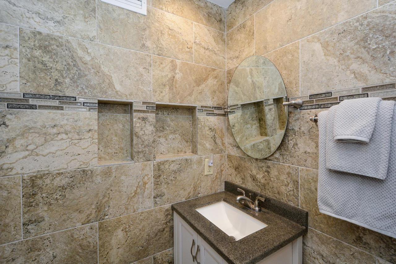 Canal 315 - Right In Siesta Key Village! Bagian luar foto