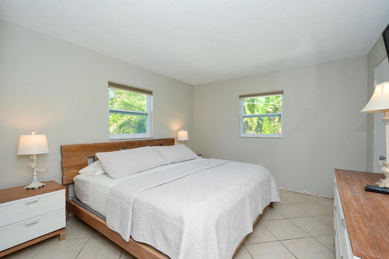 Canal 315 - Right In Siesta Key Village! Bagian luar foto