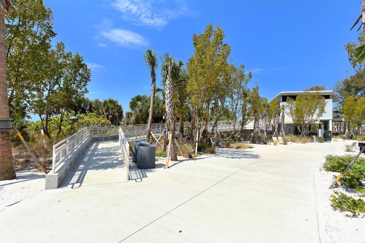 Canal 315 - Right In Siesta Key Village! Bagian luar foto